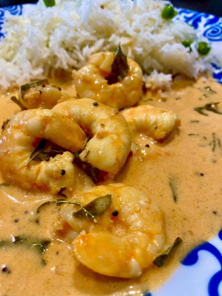 Shrimp Curry in Tomaten Zitronen Creme mit Erbsen Basmati Reis